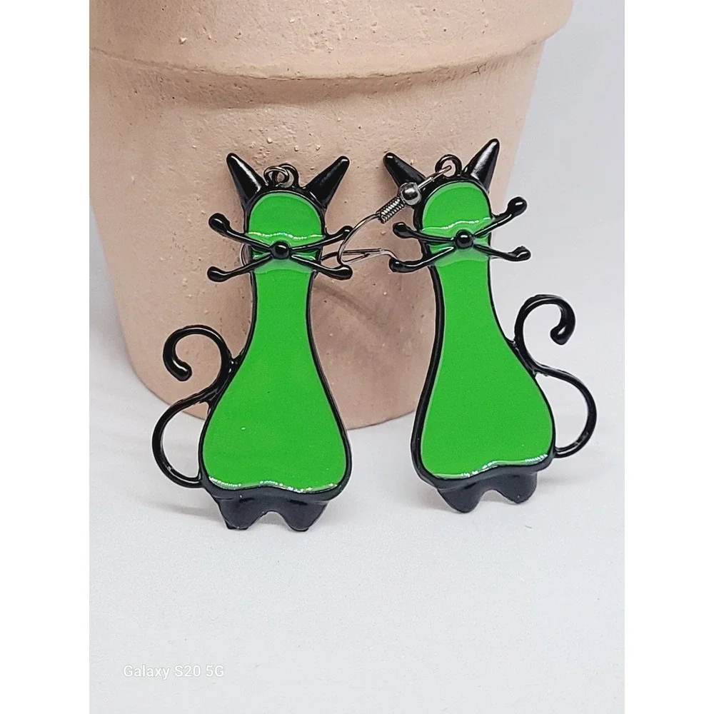Green Enamel Black Cat Drop Earrings Whimsical Mid Century Modern‎ Style Feline